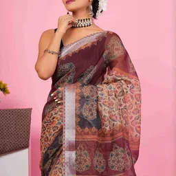 MissKurti Floral Printed Zari Work Saree With Blouse Piece image 5