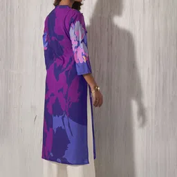 Anouk Blue Abstract Printed V-Neck Straight Kurta image 3