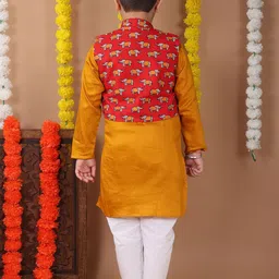 Here&Now X Kinder Kids Boys Regular Pure Cotton Kurta with Pyjamas image 4