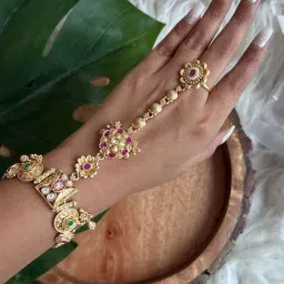 I Jewels Gold-Plated Kundan Studded And Beaded Hathphool Bracelet With Ring-picture-11
