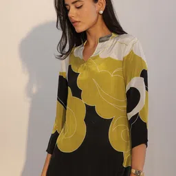 Libas Women Mandarin Collar Abstract Printed Tunic image 5