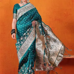 Dori Ethnic Motifs Zari Silk Blend Banarasi Saree-picture-10