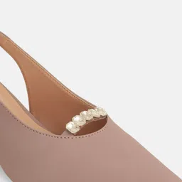 DROP BOLD Embellished Kitten Sandals with Buckles image 4