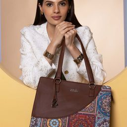 ZOUK Printed Structured Tote Bag-picture-15