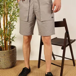 Thomas Scott Men Solid Regular Fit Mid-Rise Shorts image 1