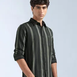 Flying Machine Men Slim Fit Vertical Striped Spread Collar Pure Cotton Casual Shirt image 2