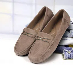 Mochi Women Textured Loafers-picture-31