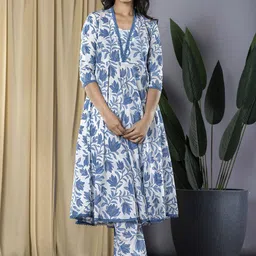 KALINI Women Floral Printed Regular Pure Cotton Kurta with Trousers image 1