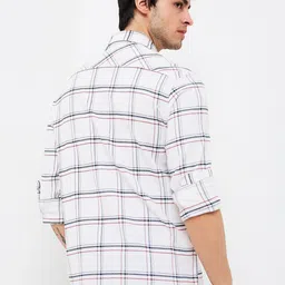 SPYKAR Men Slim Fit Spread Collar Windowpane Checked Cotton Casual Shirt image 4