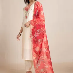 Navlik Women Floral Yoke Design Kurta with Trousers & Dupatta image 4