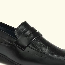 Ajanta Men Textured Leather Soft Cushioned Formal Loafers image 2