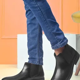 Roadster Men Round Toe Chelsea Boots-image-14