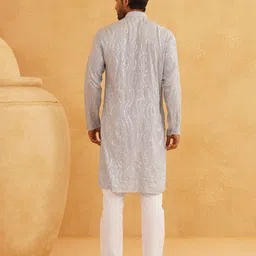 SOJANYA Men Quirky Embroidered Kurta image 2