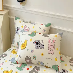 JC HOME White & Green Conversational Printed Cotton 220 TC King Bedsheet Set 2.0 m x 2.3 m image 3