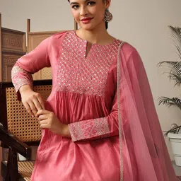 AVANSHEE Yoke Design Sequinned Chanderi Cotton A-Line Kurta With Trousers & Dupatta image 4