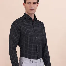 Greenfibre Men Slim Fit Windowpane Checked Spread Collar Cotton Formal Shirt image 2