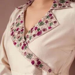 Anouk Cream Floral Embroidered Angrakha Thread Work Chanderi Silk Kurta Set image 3