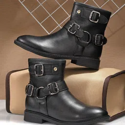 El Paso Women Solid Block-Heeled Chelsea Boots image 1