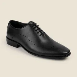 Metro Men Textured Round Toe Leather Brogues Formal Shoes image 4