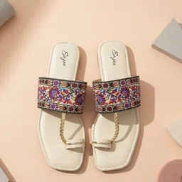 Enjee Women Colourblocked Ethnic One Toe Flats-picture-33