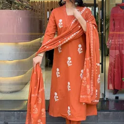 Desi Fusion Women Floral Embroidered Regular Thread Work Pure Cotton Kurta with Trousers & With Dupatta image 3