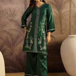 Sangria Embroidered Straight Kurta & Trousers image 3