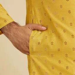 Manyavar Ethnic Motifs Woven Design Kurta With Pyjamas image 3