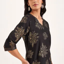 RANGMANCH BY PANTALOONS Floral Printed V-Neck Straight Pure Cotton Kurta image 4