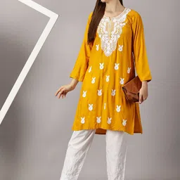 fashionable chikan handikraft Fashionable Floral Embroidered Notch Neck Thread Work Straight Kurta image 2