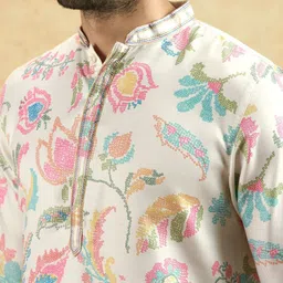 KISAH Men Floral Printed Thread Work Kurta image 3