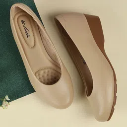 Metro Wedge Heel Pumps-image-0