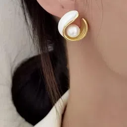 ONUYX Circular Ear Cuff Earrings-picture-41