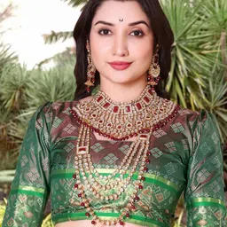 jayant creation Yellow Silk Blend Patola Sarees image 3