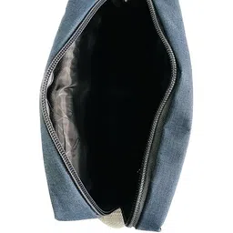 DATASCHE Unisex Solid Messenger Bag image 5