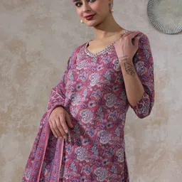 Moara Women Floral Printed Regular Beads and Stones Pure Cotton Kurta with Trousers & With Dupatta image 4