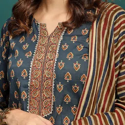 BANDIA Women Floral Printed Regular Sequinned Pure Cotton Kurta with Trousers & With Dupatta image 2