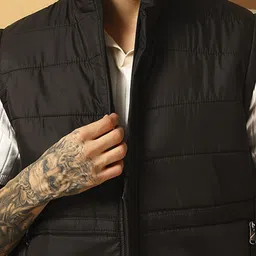 Metronaut Mock Collar Sleeveless Faux Leather Trim Padded Jacket image 5