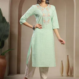 Sangria Women Floral Printed Festive Cotton Straight Kurta-image-42
