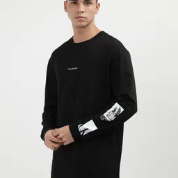 Calvin Klein Jeans Men Solid Round Neck Cotton Relaxed Fit T-Shirt image 3