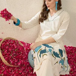 Indo Era Printed V-Neck Three-Quarter Sleeves Pure Cotton Tunic And Trousers-picture-17