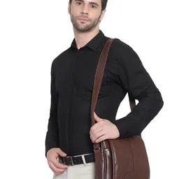 ICHIEF Textured PU Sling Bag image 3