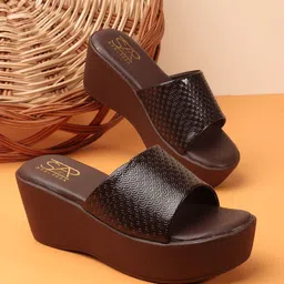 Kinni Kat Women PU Textured Regular Wedge Heels-picture-26