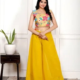 GRX Women Embroidered Top with Trouser & Shrug Co-Ords image 2