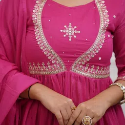 SWEETPEL Women Embroidered Sequinned Kurta & Trouser With Dupatta image 4