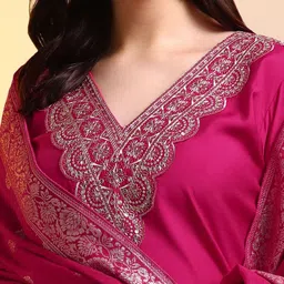 Moda Rapido Women Ethnic Motifs Embroidered Regular Thread Work Kurta with Trousers & With Dupatta image 4