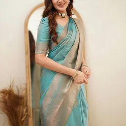 Cotify Woven Design Zari Silk Blend Handloom Saree image 4