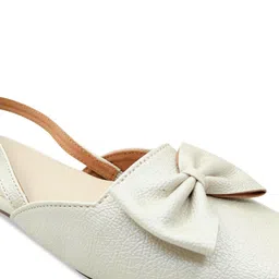 THE MADRAS TRUNK Women Pointed Toewith Bows Flats image 5