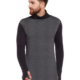 Hypernation Men Colourblocked High Neck Raw Edge T-shirt-image-5