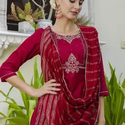 PPTOSS Women Floral Yoke Design Regular Sequinned Kurta with Trousers & With Dupatta image 3