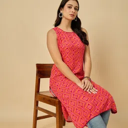 Azira Geometric Printed Round Neck Straight Kurta image 3